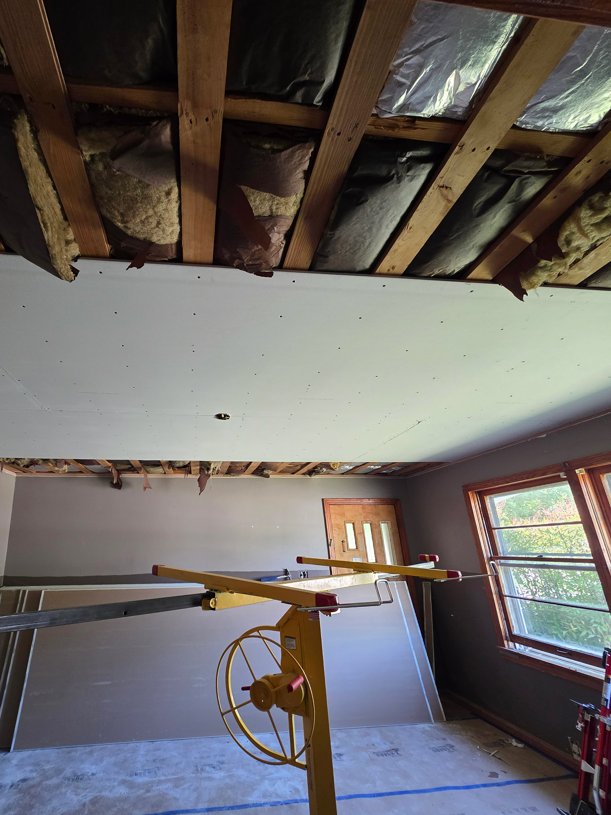 Insulation correction in wall cavity
